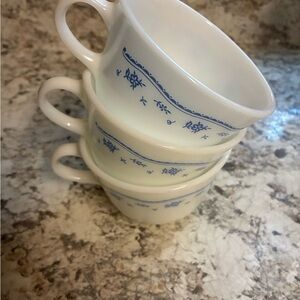 Vintage 1982 Pyrenees Corning “Morning Blue” Milk Class coffee/tea cups Set of 3